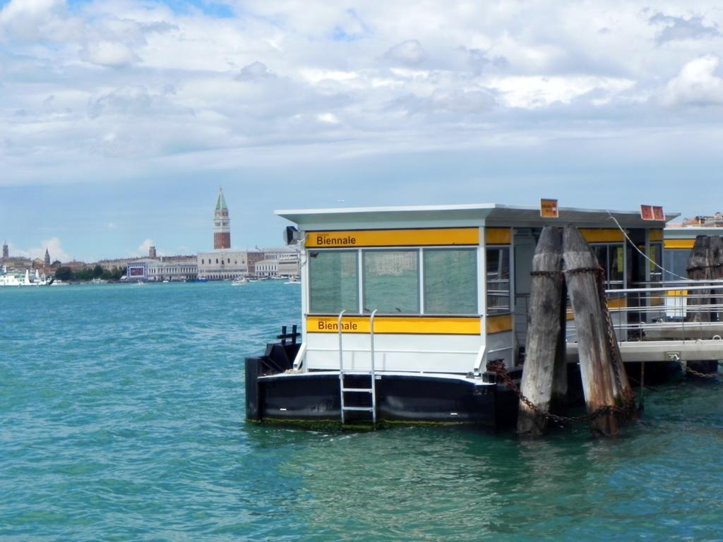 Biennale 252 Διαμέρισμα Βενετία Δωμάτιο φωτογραφία